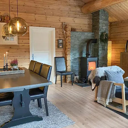 3 Bedroom Beautiful In Straumgjerde * Brunstad