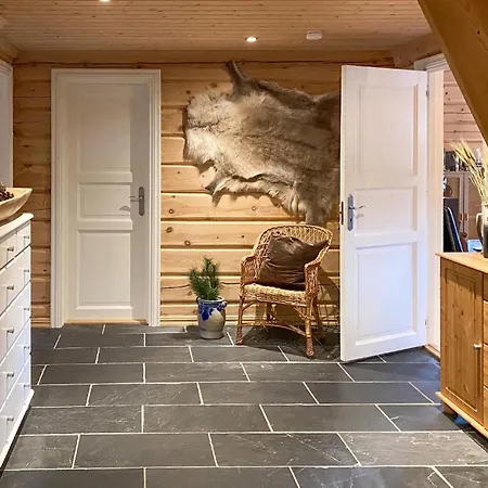 3 Bedroom Beautiful In Straumgjerde Brunstad