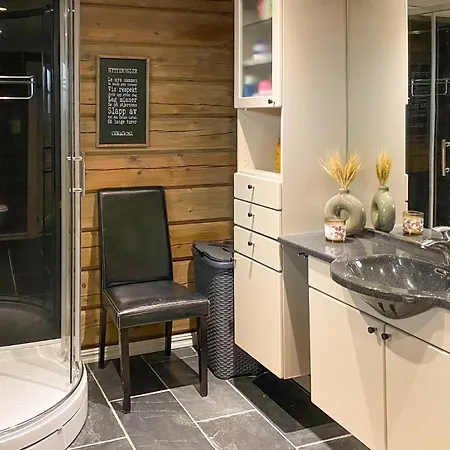 Schönes Haus Mit 3 Schlafzimmern In Straumgjerde *